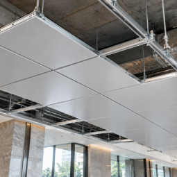 Thi công trần nhôm Clip-in 600x600: Các bước và lỗi cần tránh