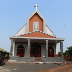 Thiết kế trần nhôm nhà thờ đẹp tại Hậu Giang