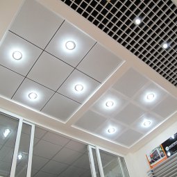 Nên chọn trần nhôm hay Tấm trần nhựa ?